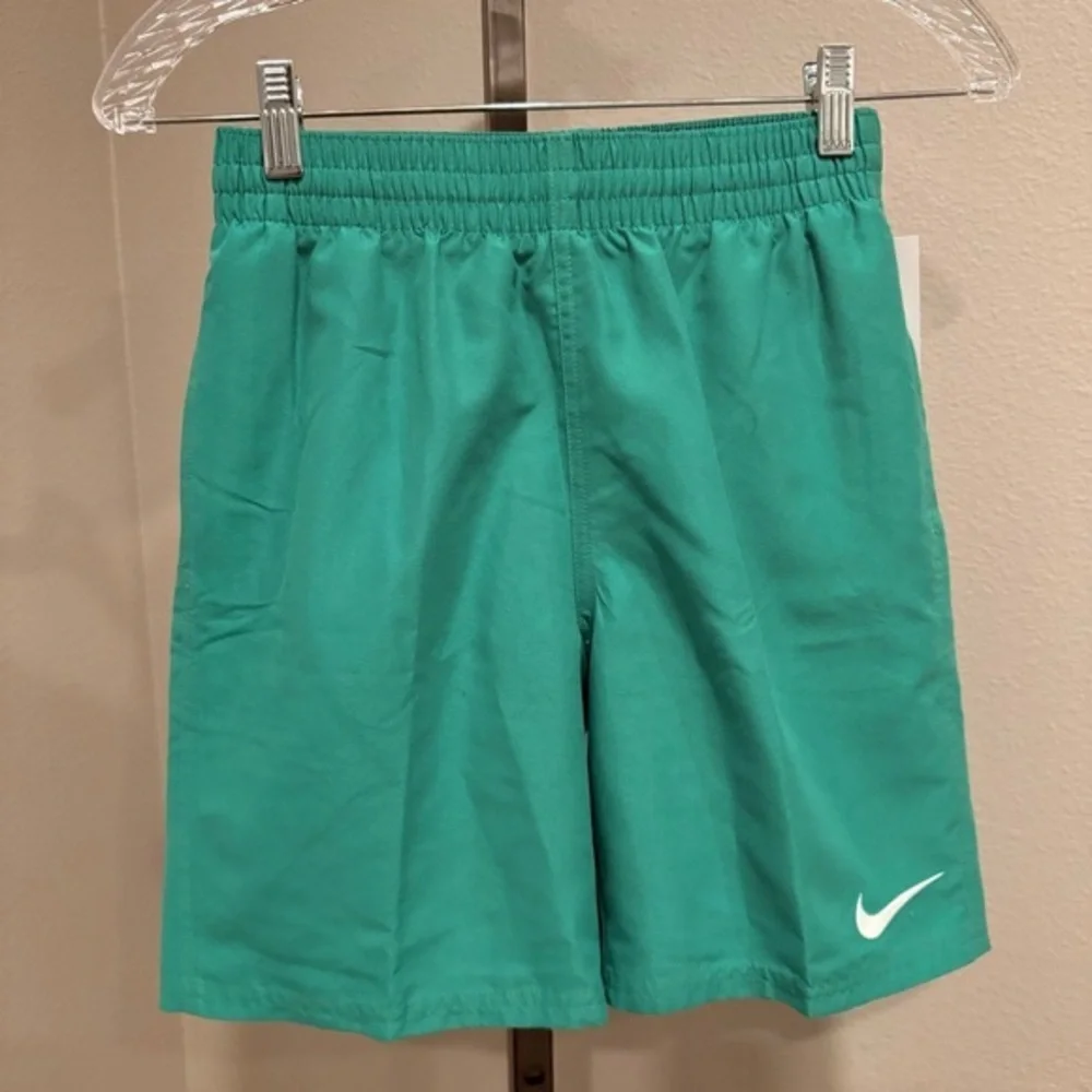 NWT Nike boys size large green swim trunks